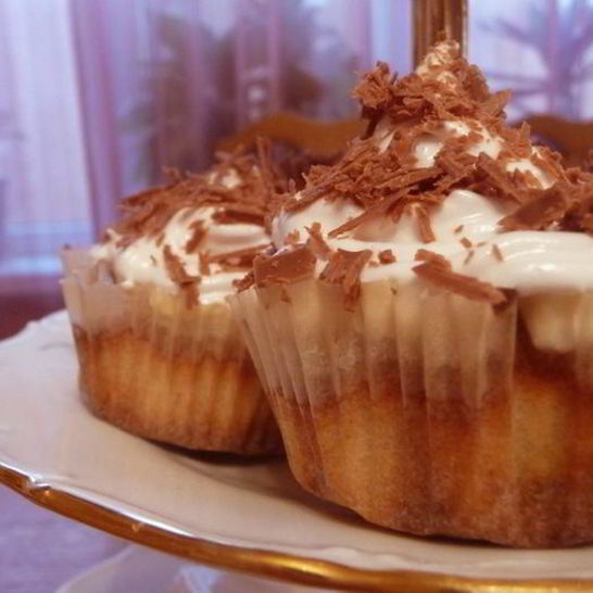 Рецепт маффинов с шоколадом и белковым кремом