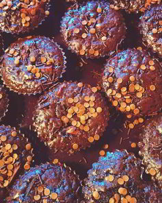 Шоколадные маффины с апельсином и грецкими орехами