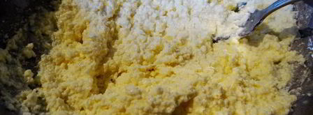 творожные маффины с кусочками банана и киви божественная нежность. Шаг 2