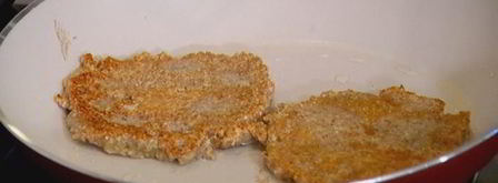 башенка из овсяных оладий, баклажана и феты. Шаг 4