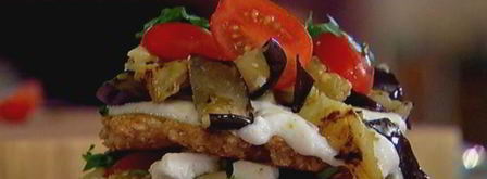 башенка из овсяных оладий, баклажана и феты. Шаг 10