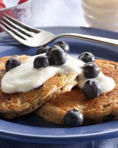 Диетические оладьи из хлопьев и черники