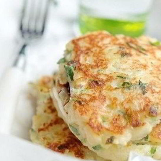 Рецепт картофельных оладий с сыром