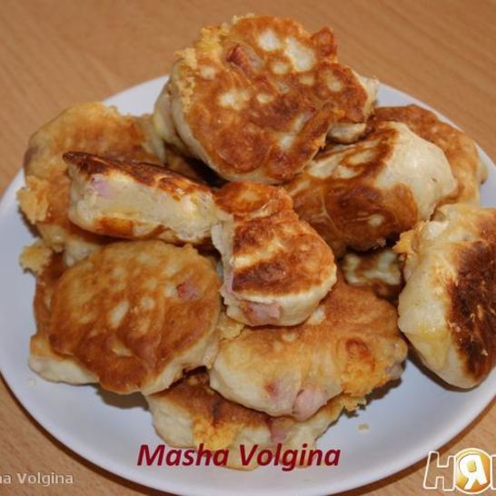 Рецепт оладушек с ветчиной и сыром