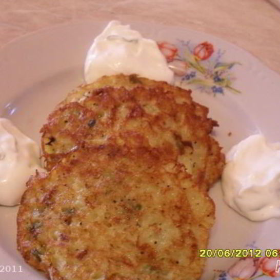 Рецепт оладий из кабачка с творогом и брынзой