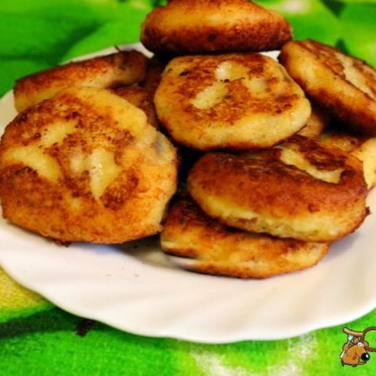 Рецепт оладий из картофельного пюре с творогом