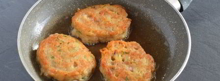 оладьи из рыбных консервов. Шаг 13