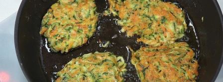 оладьи из тыквы и цукини с форелью. Шаг 3