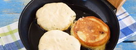 оладьи с изюмом. Шаг 10