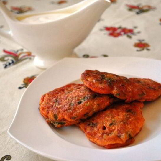 Рецепт помидорных оладий