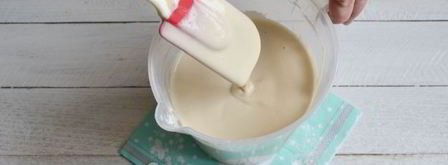 пышные оладьи на кефире и дрожжах. Шаг 8