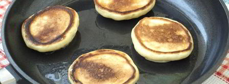 пышные оладьи с творогом на кефире. Шаг 11