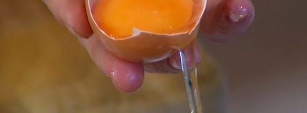 яблочные оладушки с грецкими орехами и изюмом. Шаг 3