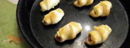 рогалики из слоеного бездрожжевого теста. Шаг 8