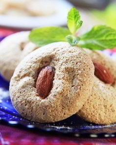 Рождественское печенье с корицей и миндалем