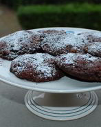Шоколадное печенье с грецкими орехами