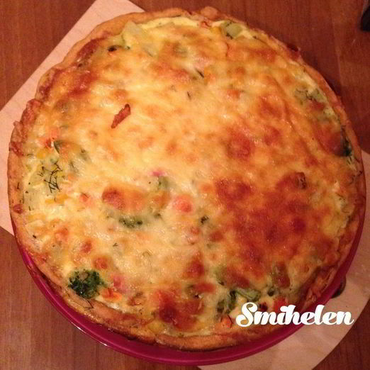 Открытый овощной пирог с курицей