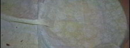 пирог из лаваша, помидор, колбасы, буженины, сыра и зелени. Шаг 5