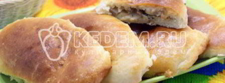 пироги с капустой и грибами лапти. Шаг 13