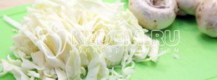 пироги с капустой и грибами лапти. Шаг 6