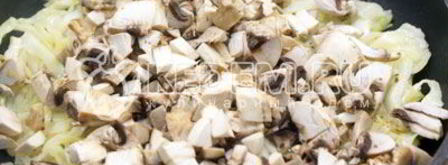 пироги с капустой и грибами лапти. Шаг 8