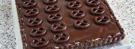 шоколадный пирог с мини-бретцелями. Шаг 13