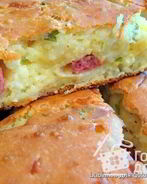 Сыроколбасный пирог