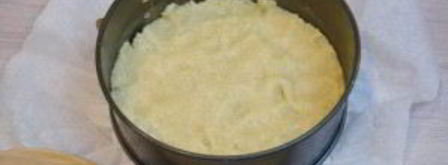 тертый пирог с яблоками. Шаг 4