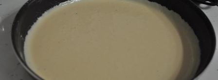 томатный пирог с луком и колбасами. Шаг 6