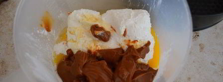 творожно-карамельный пирог с черносливом. Шаг 4