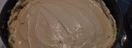 творожно-карамельный пирог с черносливом. Шаг 9