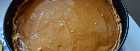 творожно-карамельный пирог с черносливом. Шаг 10