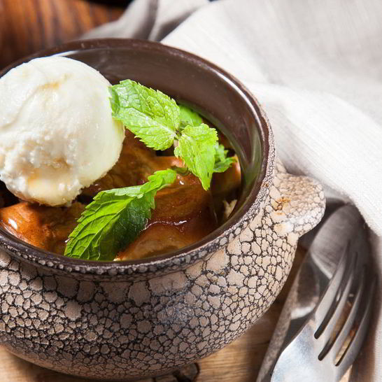 Рецепт яблочного пирога в горшочке