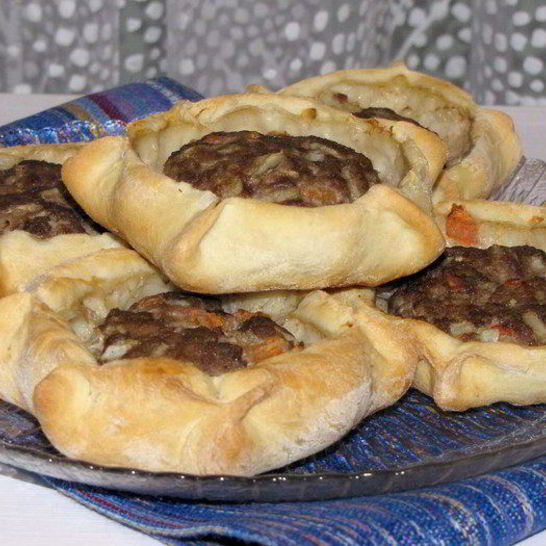Рецепт арабских открытых пирожков с мясом