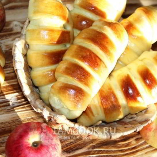 Рецепт пирожков из дрожжевого теста с яблоками и повидлом