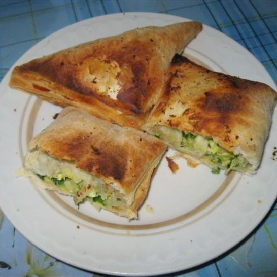 Рецепт пирожков из слоеного теста без дрожжей