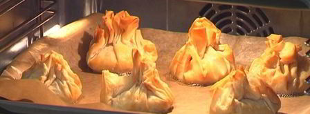 пирожки из теста фило с рисом и грибами. Шаг 11