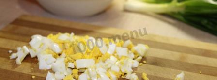 пирожки на кефире с зеленым луком и яйцом. Шаг 11