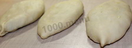 пирожки на кефире с зеленым луком и яйцом. Шаг 19