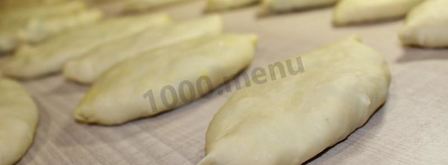 пирожки на кефире с зеленым луком и яйцом. Шаг 20