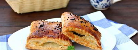 пирожки с грибами из слоеного теста. Шаг 15