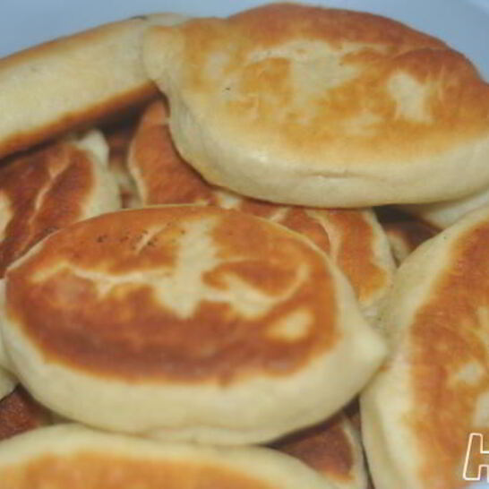 Рецепт пирожков с ветчинной, сыром и зеленью