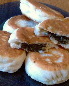 Пирожки со щавелем из дрожжевого теста