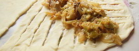 плетеные пирожки из творожного теста. Шаг 7