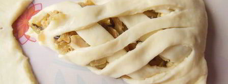 плетеные пирожки из творожного теста. Шаг 9