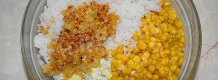 сдобные дрожжевые пирожки с яйцом и луком. Шаг 13