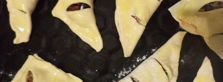 слоеные пирожки с вишнево-кокосовой начинкой. Шаг 5