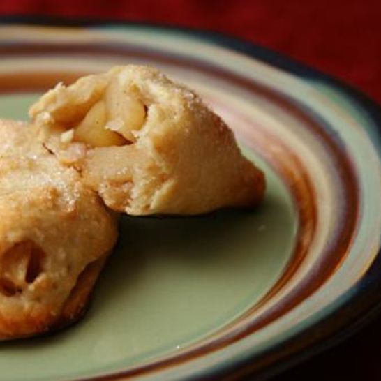 Рецепт яблочные пирожки с бренди