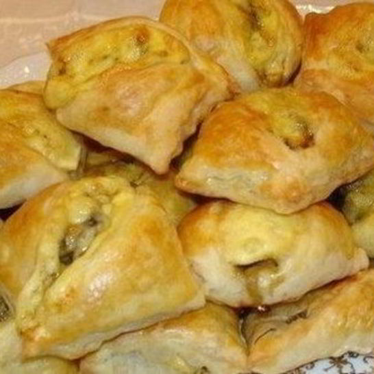 Рецепт закусочных пирожков с сыром и грибами