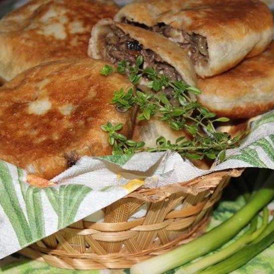 Рецепт жареных пирожков с баклажанами мясом и грибами